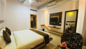 Deluxe Room-03